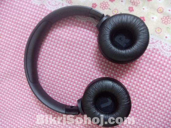 JBL tune- 520BT (Wireless overhead)